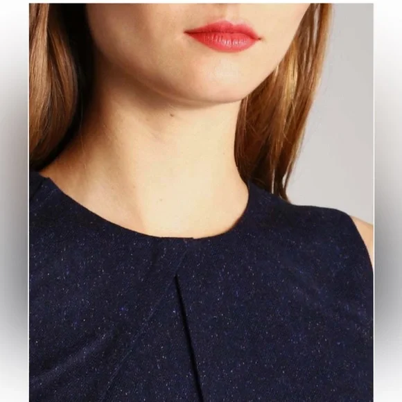 Banana Republic • Pleated Flannel Dress sleeveless sheath navy blue tweed size 2 - Picture 4 of 9